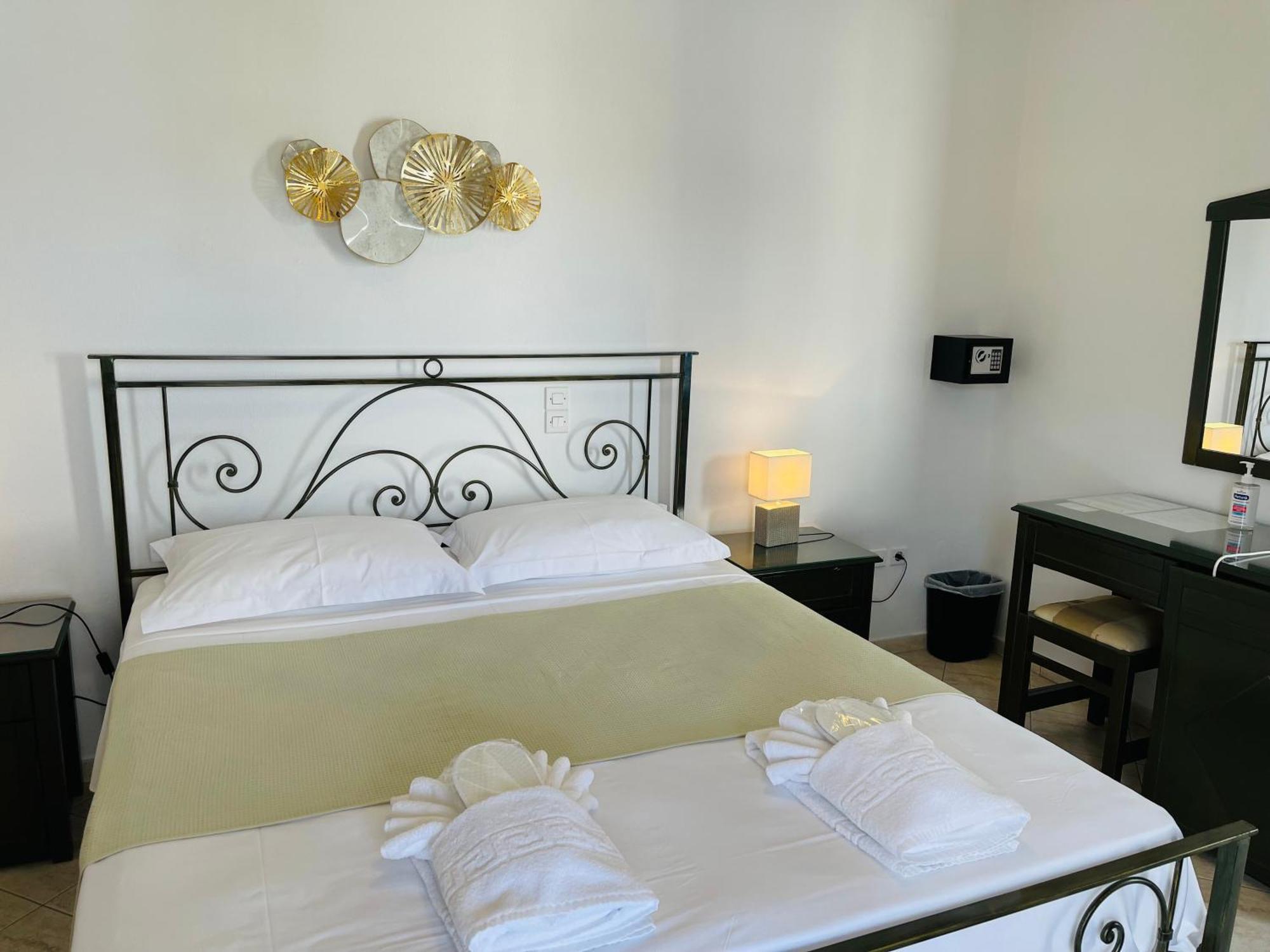 Venikouas Hotel Platis Gialos  Buitenkant foto